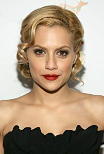 How tall is Brittany Murphy?